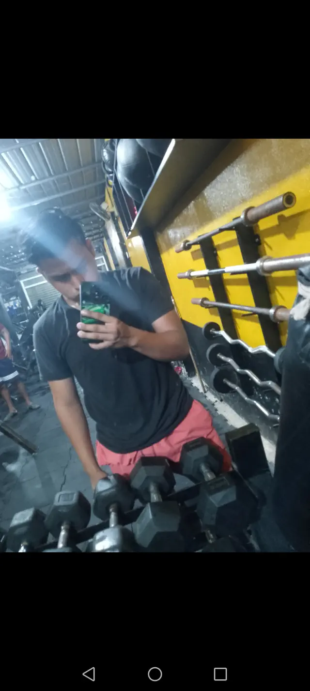 Jhon, escort masculino en Guayaquil — foto 3